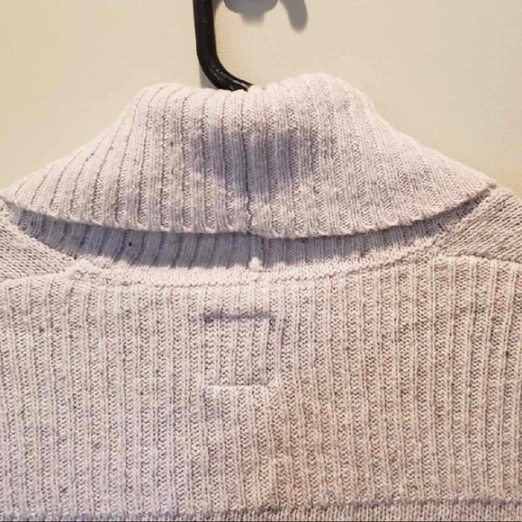 American Eagle Women’s Wool Blend Cardigan/Sweater - Picture 10 of 13